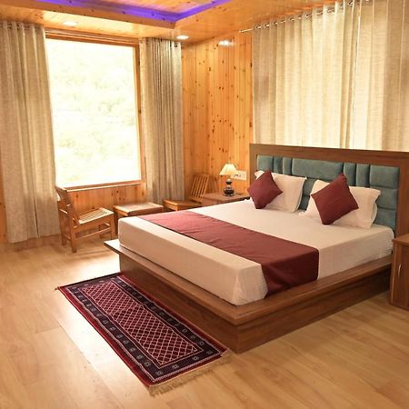Hotel Royal Galaxy Tirthan Banjar Bagian luar foto