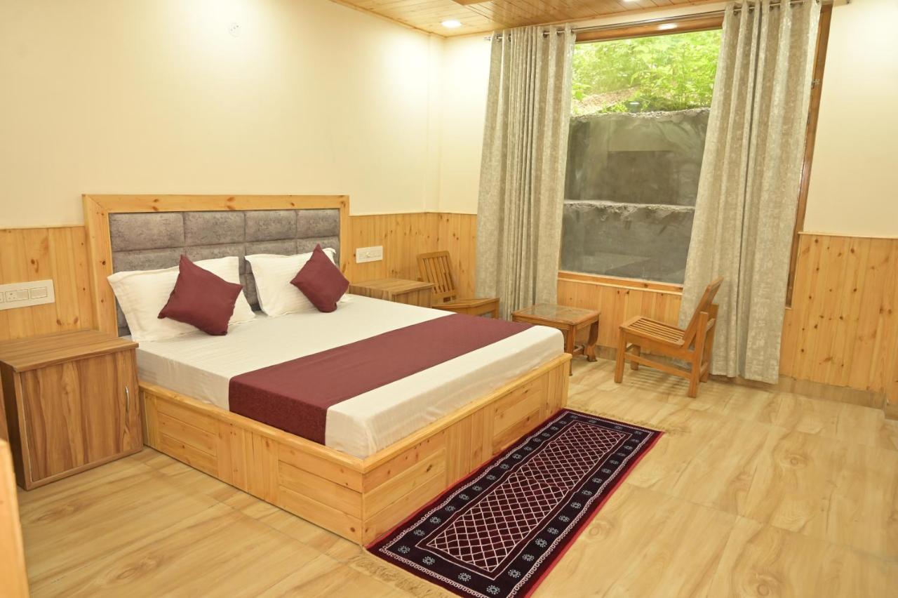 Hotel Royal Galaxy Tirthan Banjar Bagian luar foto