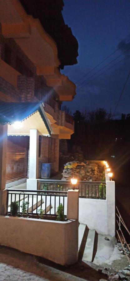 Hotel Royal Galaxy Tirthan Banjar Bagian luar foto
