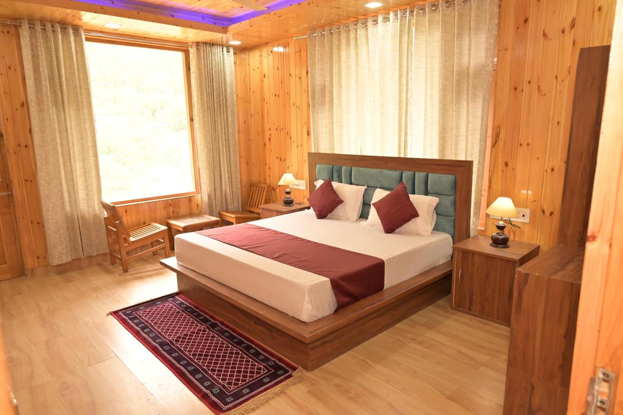 Hotel Royal Galaxy Tirthan Banjar Bagian luar foto
