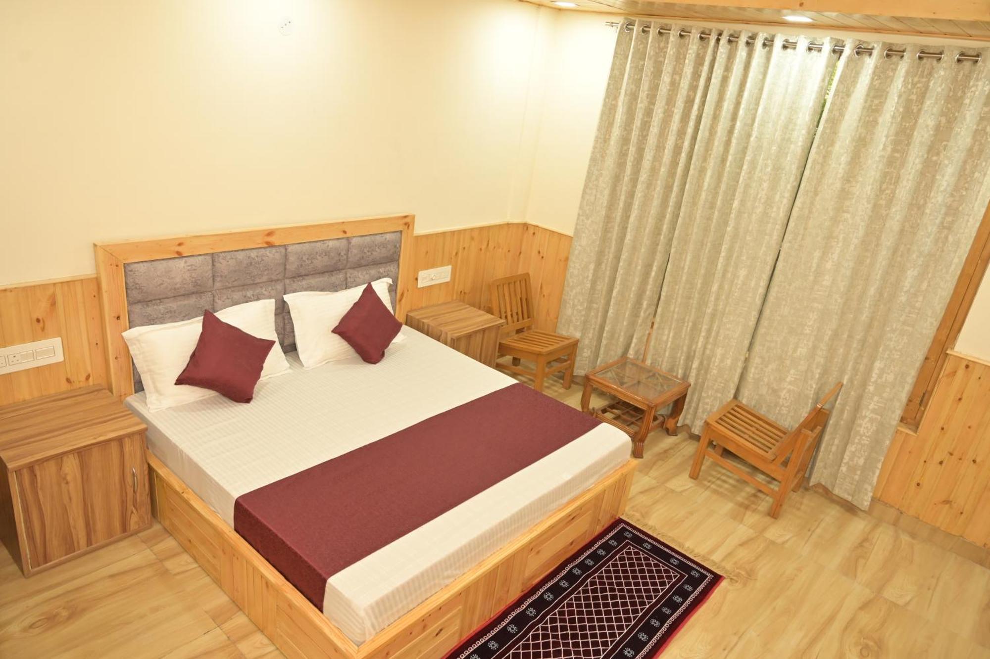 Hotel Royal Galaxy Tirthan Banjar Bagian luar foto