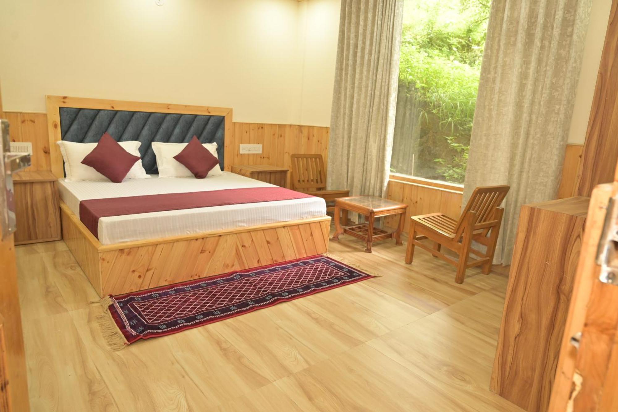 Hotel Royal Galaxy Tirthan Banjar Bagian luar foto