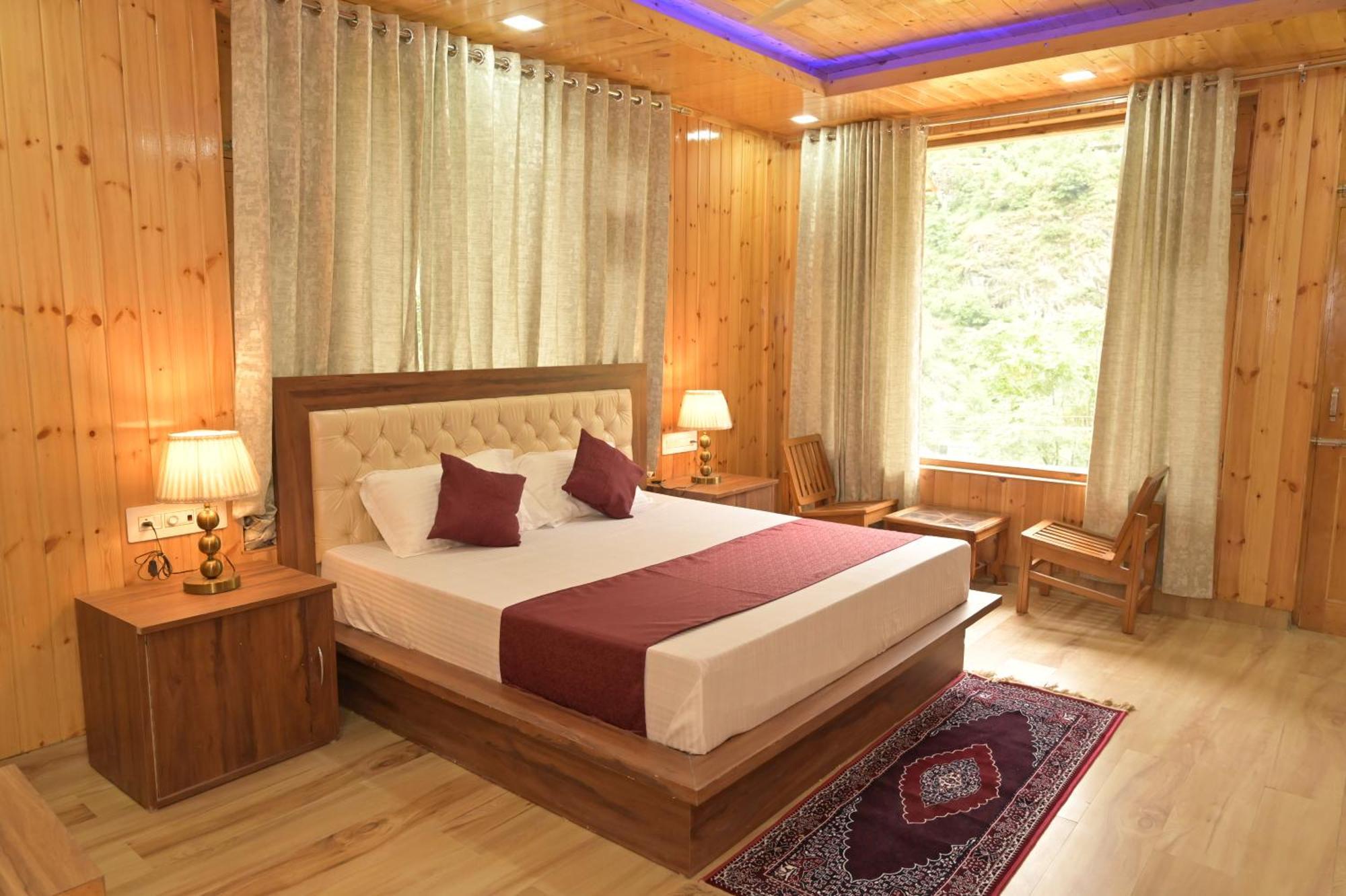 Hotel Royal Galaxy Tirthan Banjar Bagian luar foto